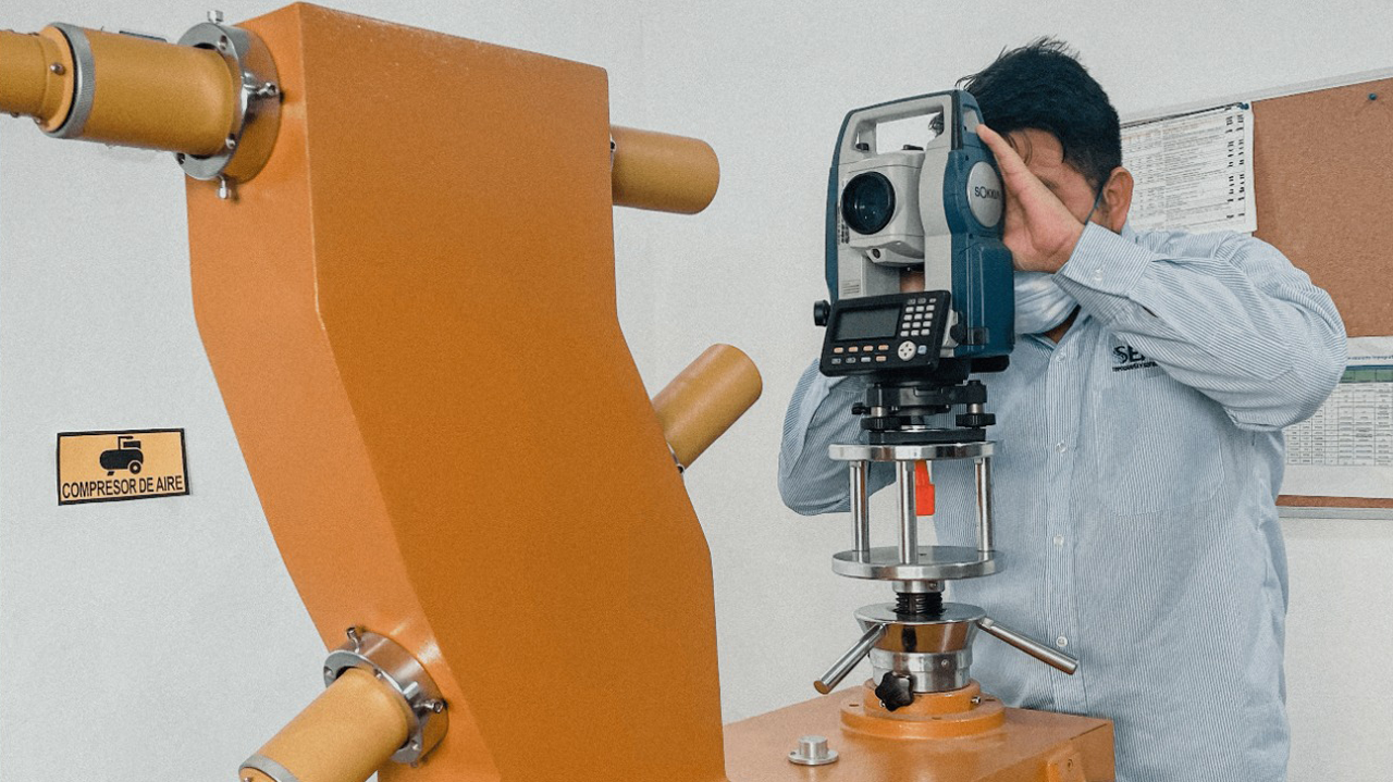 خدمة معايرة أجهزة المساحة توتال استيشن وموازين